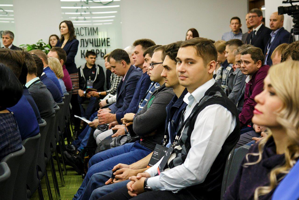«Цифра существует многие годы»: ректор ТУСУРа назвал главные условия для успешной цифровизации в России