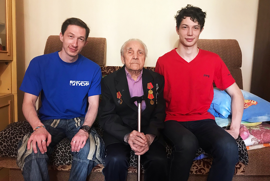 ТУСУР поздравил ветеранов с Днём Победы