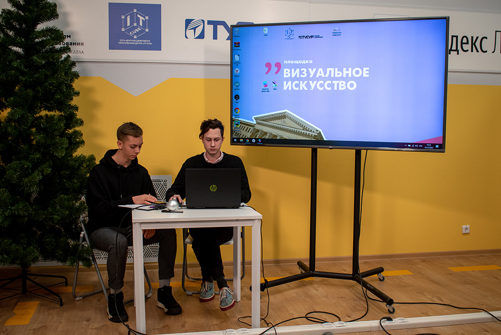 Более 200 участников посетили фестиваль ТУСУРа о технологиях и искусстве