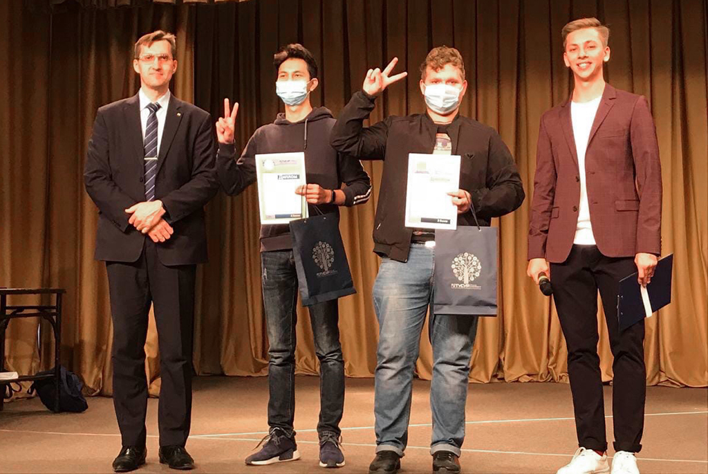 В ТУСУРе наградили победителей киберспортивного фестиваля и школьной секции Научной сессии
