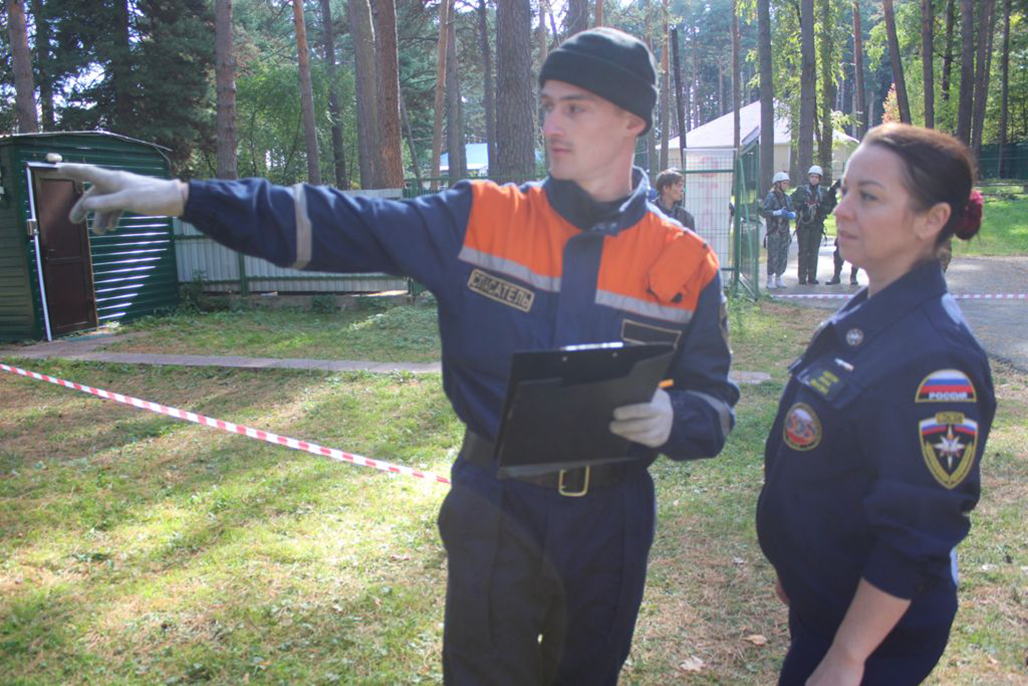 Добровольцы тусуровского студенческого спасательного отряда «Сирена» приняли участие в соревнованиях «Школа безопасности»