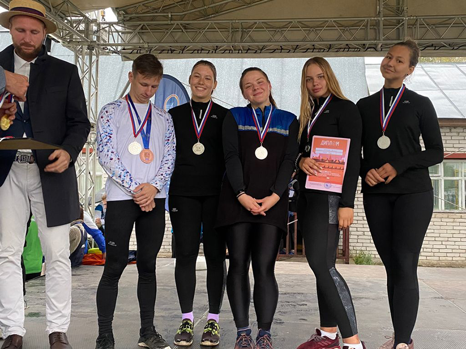 Студенческие сборные ТУСУРа по гребле заняли призовые места на соревнованиях в Сестрорецке
