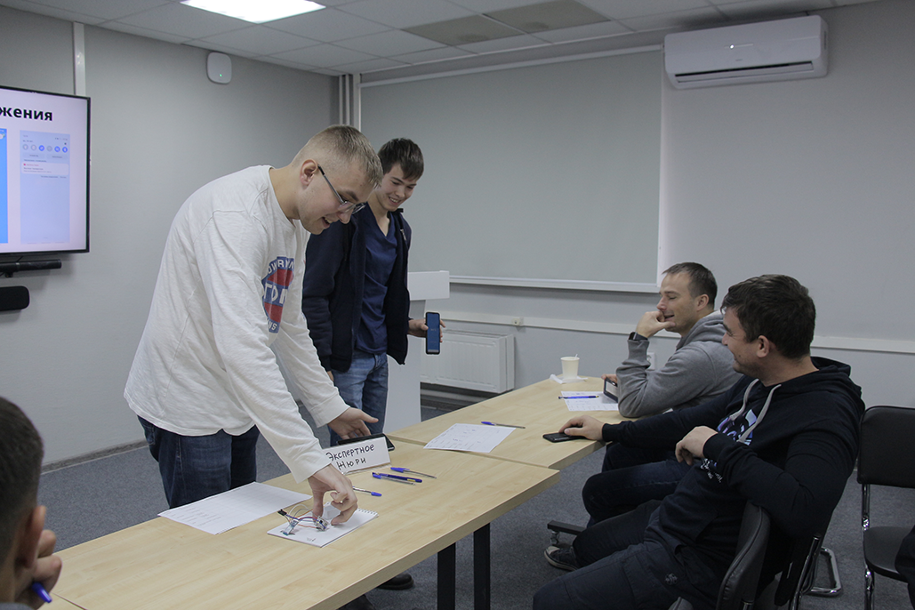 Тусуровский хакатон по беспроводной связи и IoT собрал более 30 участников из вузов Томска