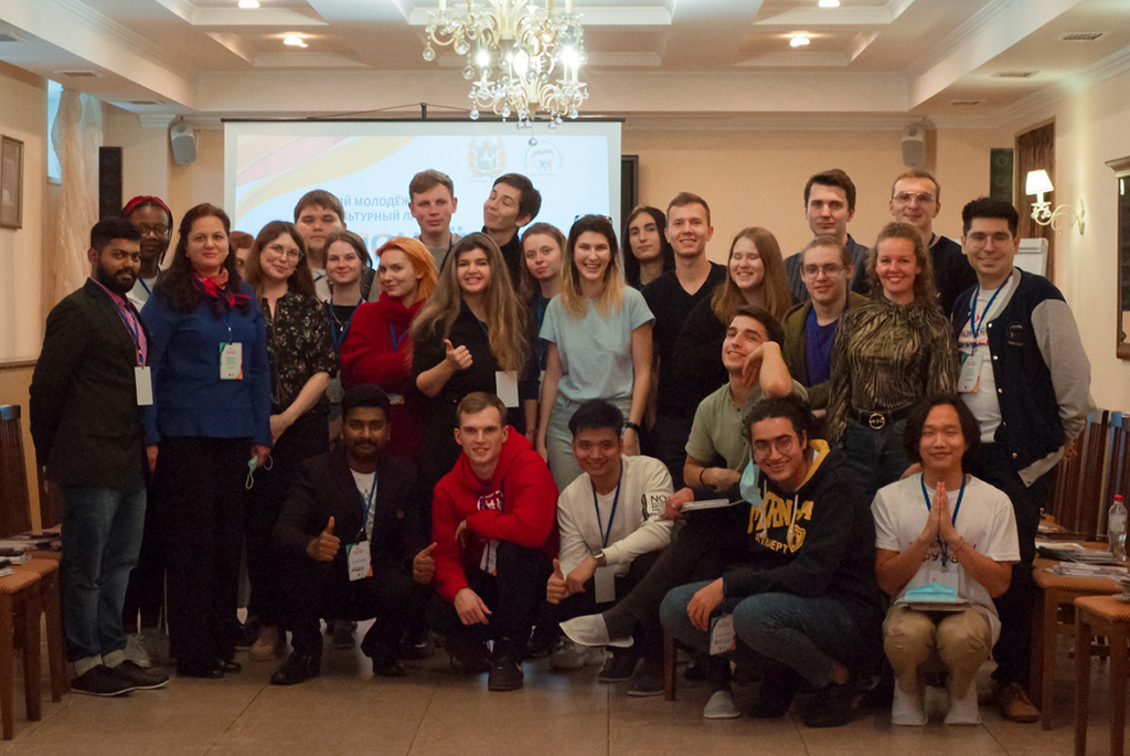 Проект ТУСУРа по адаптации иностранных студентов стал одним из лучших на этно-лагере «Волонтёры дружбы»