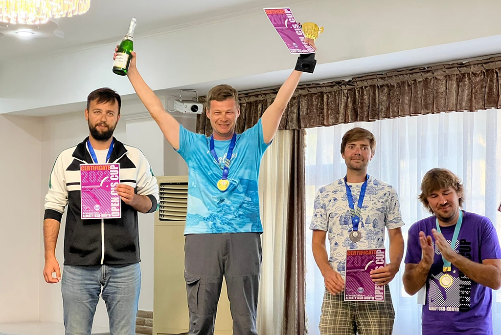 Парапланеристы ТУСУРа привезли медали с соревнований в Казахстане