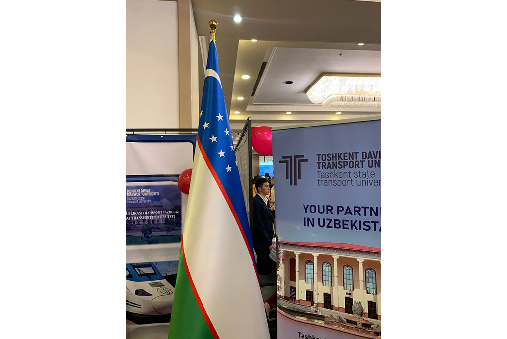 ТУСУР представил образовательные программы университета на выставке в Узбекистане
