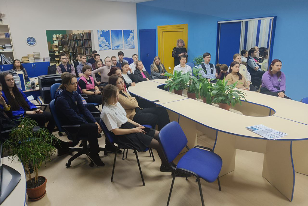 Представители управления нового набора ТУСУРа встретились с талантливыми школьниками Зеленогорска