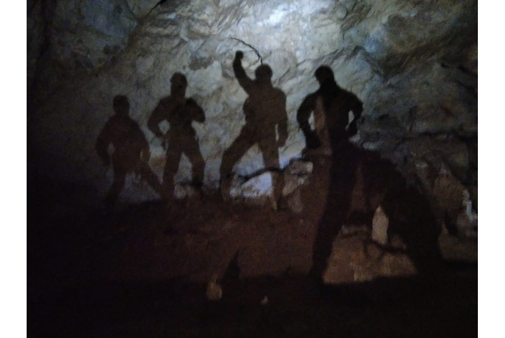 Спортклубы ТУСУРа исследовали подземное озеро в Хакассии
