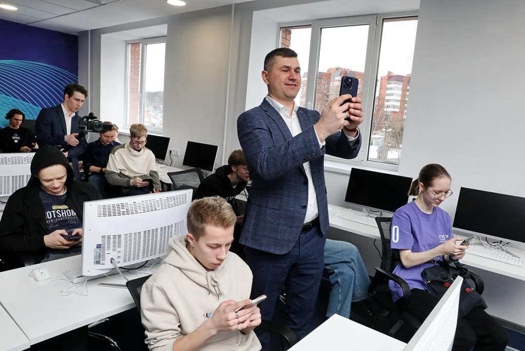 Школьникам рассказали о востребованности томских выпускников представители ТУСУРа и московской ИТ-компании