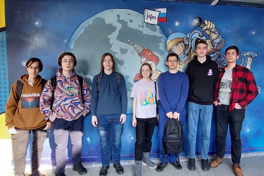 Ученики спецклассов ТУСУРа знакомятся с передовыми технологическими компаниями Томска