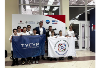 ТУСУР принял участие в юбилейном национальном чемпионате по робототехнике в Красноярске