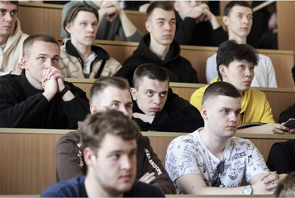 Студенты ТУСУРа смогут пройти обучение на базе военного учебного центра ТГУ