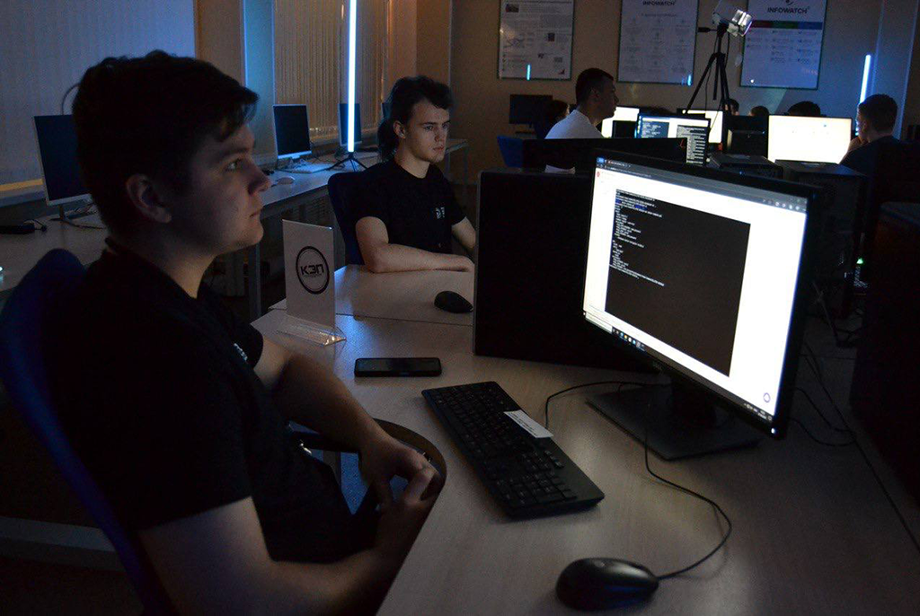 Команда KEVA ТУСУР – победитель соревнований по компьютерной безопасности RedShift.Eclipse