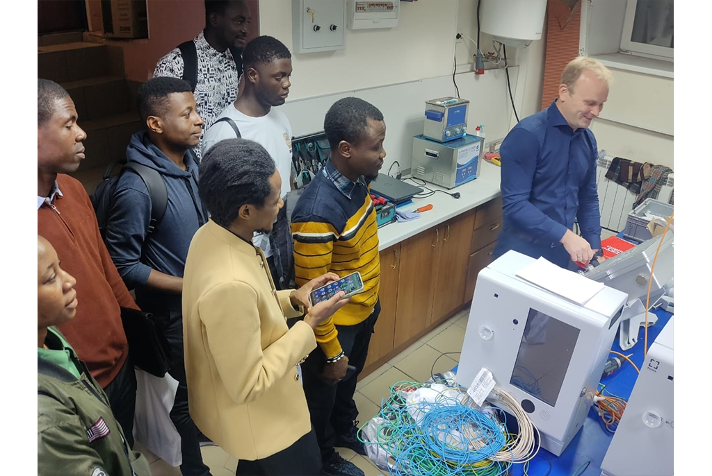 African Students from Russian Universities Complete an Advanced Training Course at TUSUR