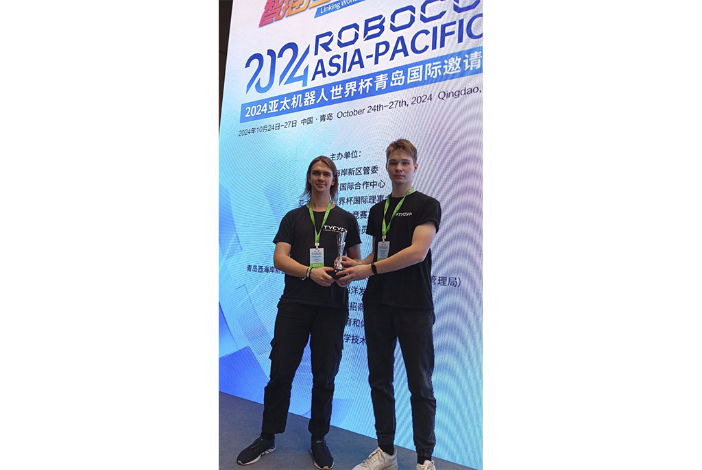 Студенты ТУСУРа выиграли «серебро» на международных соревнованиях роботов RoboCup Asia-Pacific 2024