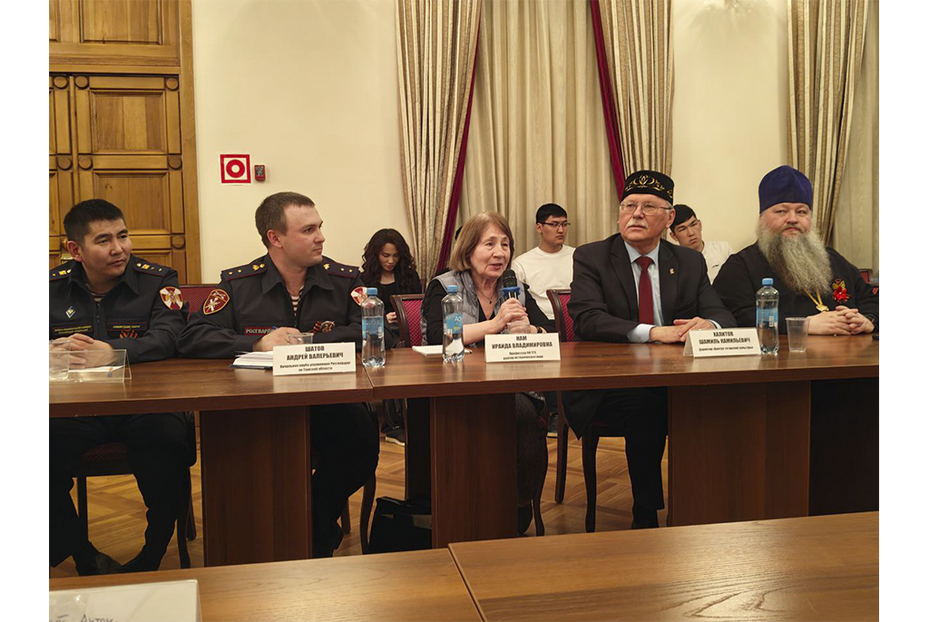 Студенты и сотрудники ТУСУРа приняли участие в открытии дискуссионного клуба евразийской молодежи