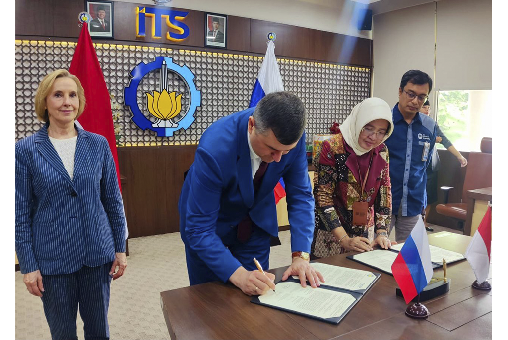 TUSUR Signs Cooperation Agreements with Indonesian Partners