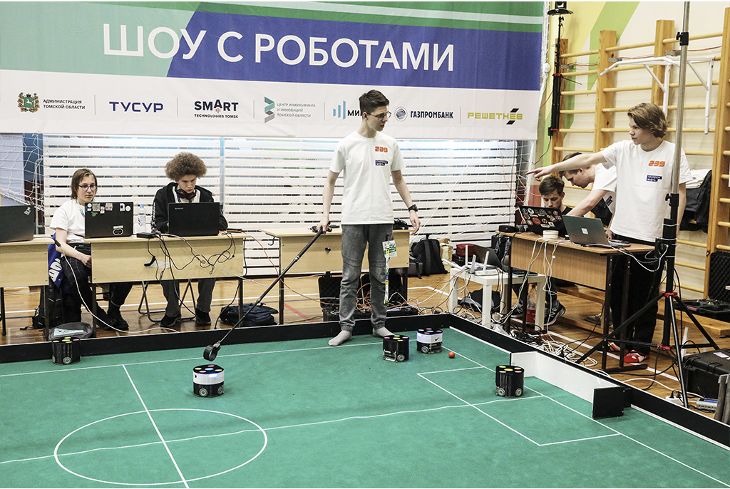 ТУСУР подвел итоги чемпионата по робототехнике «РобоКап»