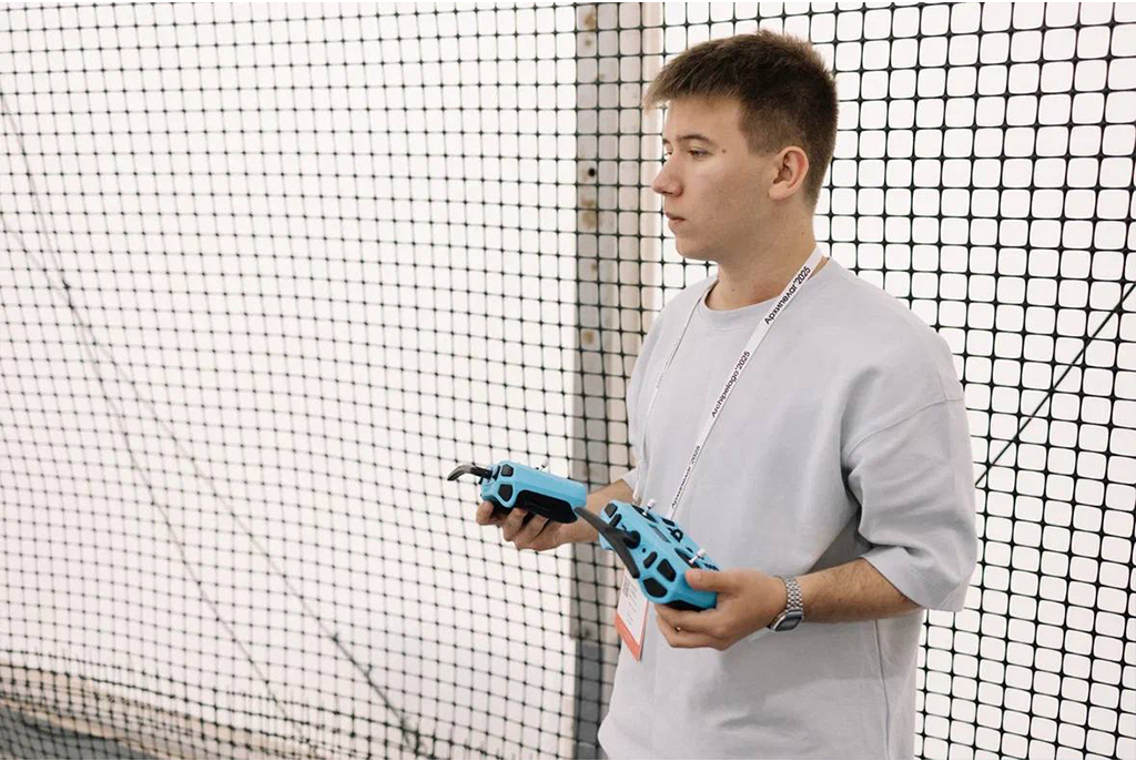 Команды ТУСУРа демонстрируют инженерное мастерство на интенсиве «Архипелаг 2025»