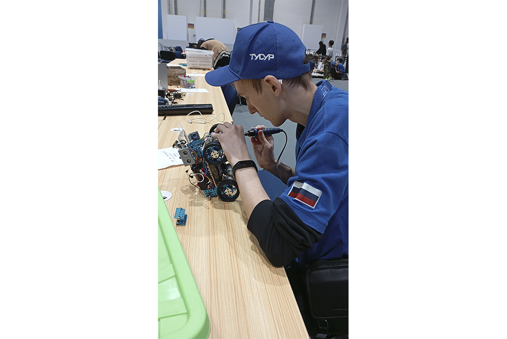 Студенты ТУСУР представили свои разработки на международном мероприятии RoboCup Asia-Pacific 2025