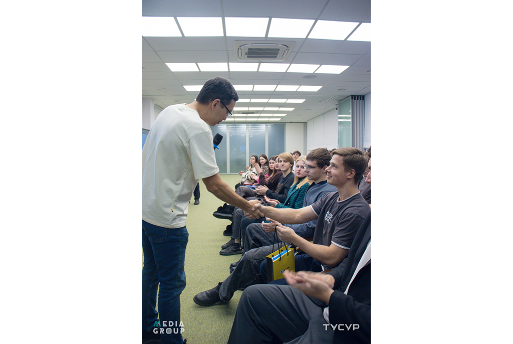 Студенты ИТ-Академии ТУСУРа обсудили с экспертом Т-Банка современные тренды разработки и перспективы сотрудничества