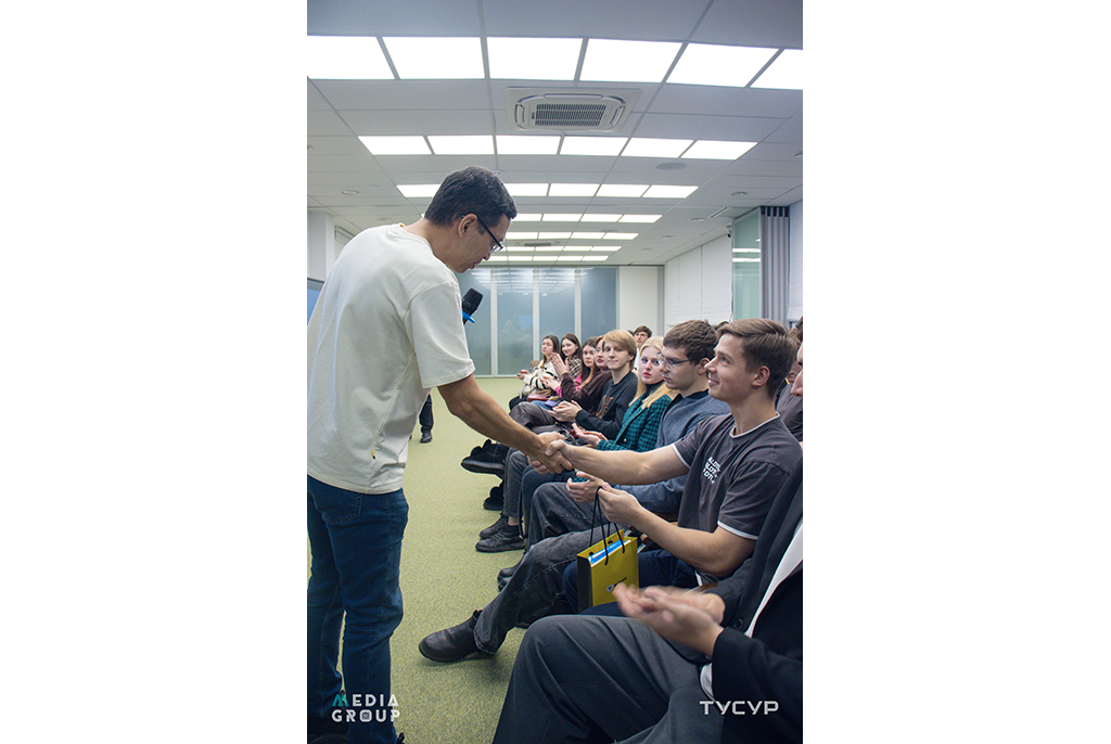 Студенты ИТ-Академии ТУСУРа обсудили с экспертом Т-Банка современные тренды разработки и перспективы сотрудничества