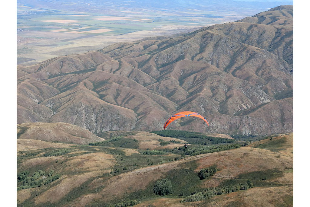 Podnebesye Pilot an International Paragliding Competition Award Winner