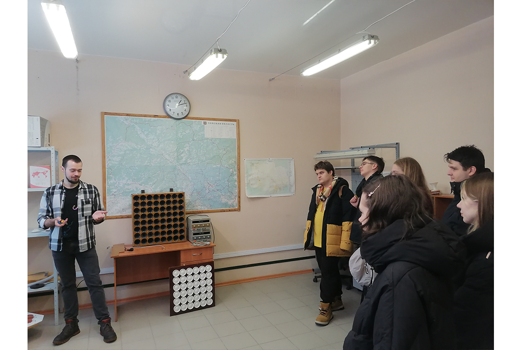 Студенты ТУСУРа познакомились с научными разработками ИМКЭС СО РАН
