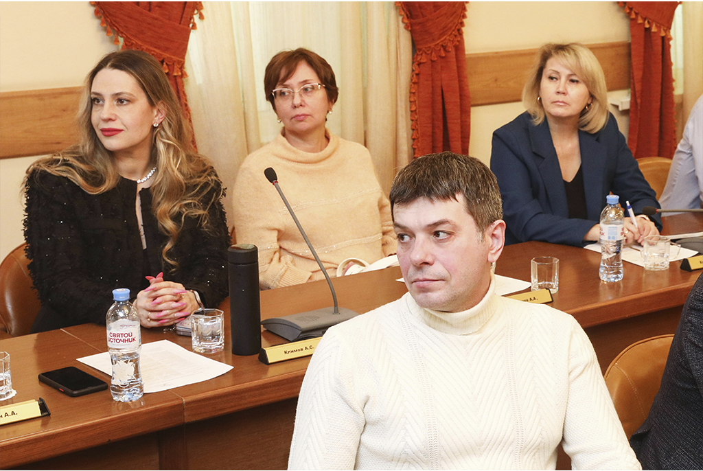 В ТУСУРе прошёл выездной Учёный совет НГУЭУ