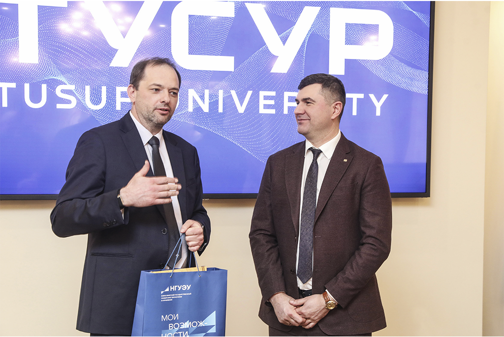 В ТУСУРе прошёл выездной Учёный совет НГУЭУ