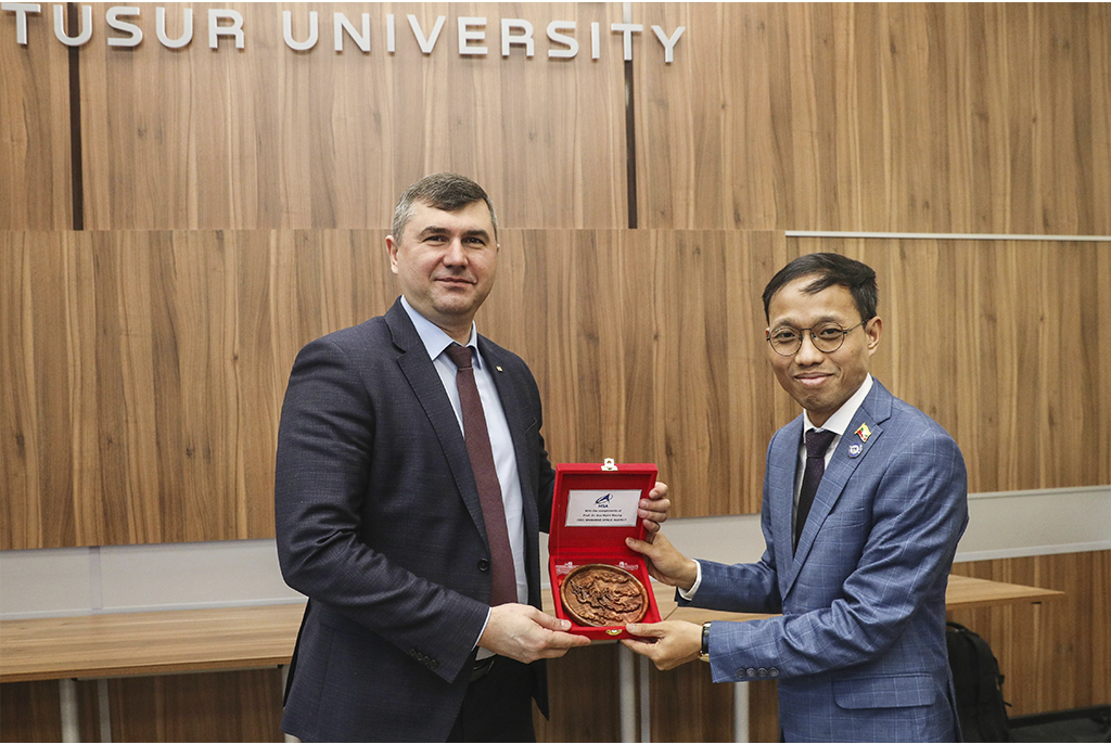TUSUR and Myanmar Space Agency Discuss Potential Cooperation