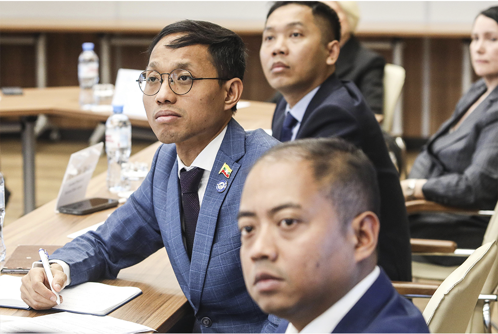 TUSUR and Myanmar Space Agency Discuss Potential Cooperation