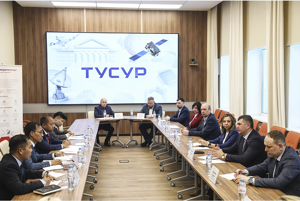 TUSUR and Myanmar Space Agency Discuss Potential Cooperation