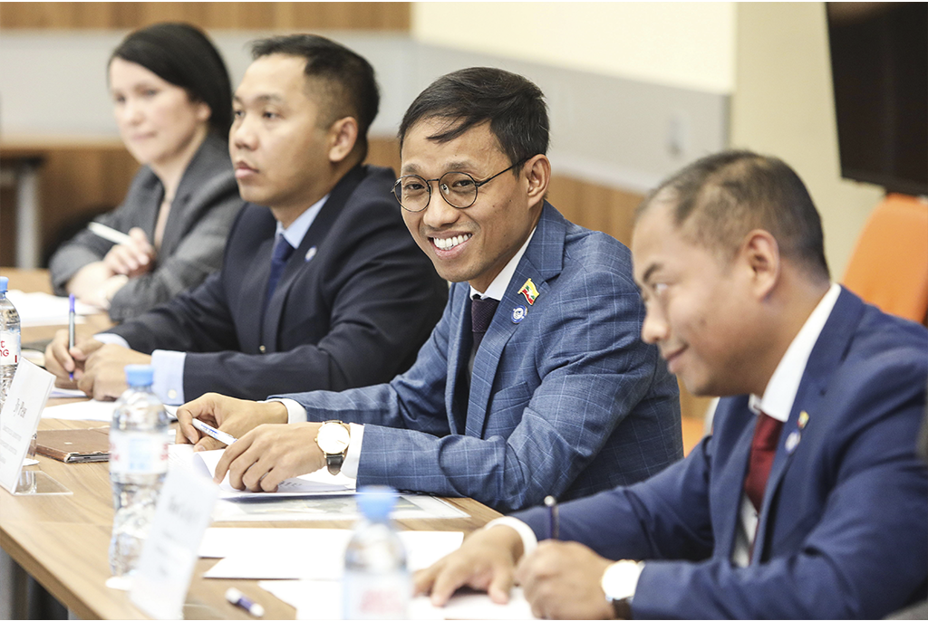 TUSUR and Myanmar Space Agency Discuss Potential Cooperation