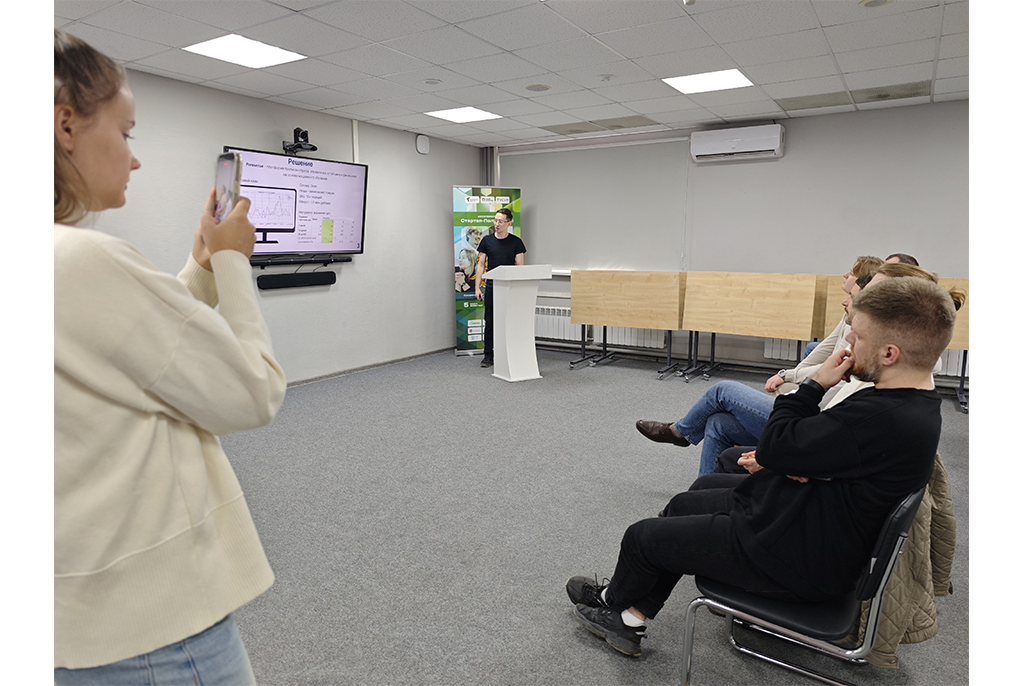 В бизнес-инкубаторе ТУСУР прошла встреча резидентов с предпринимателями клуба «Нексус»