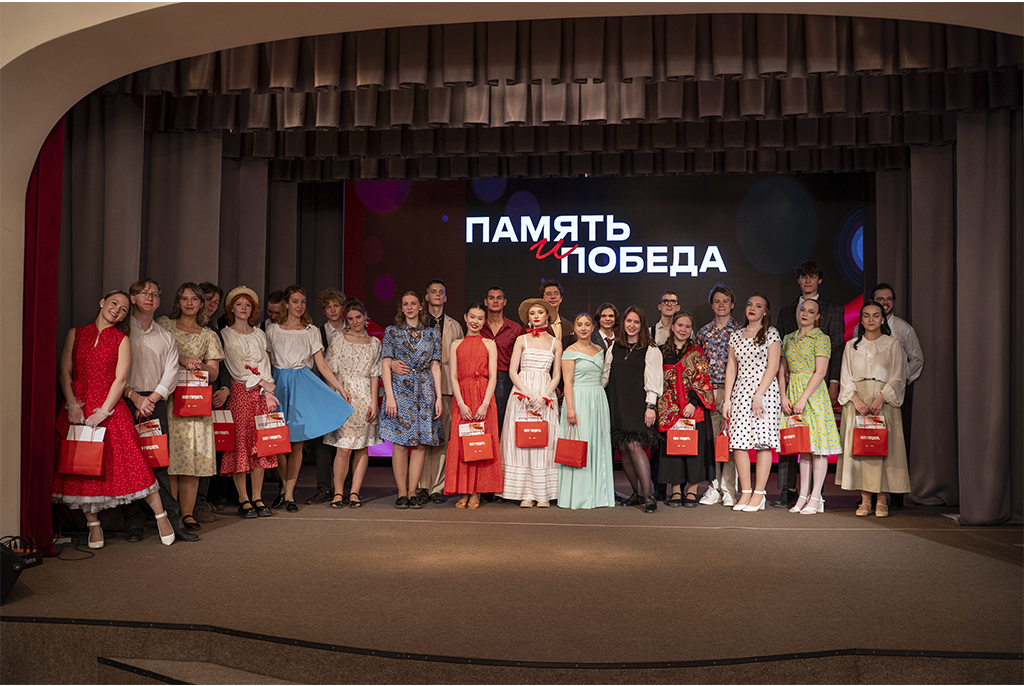 Кадриль, полонез, краковяк и полька: Исторический бал прошёл в ТУСУРе