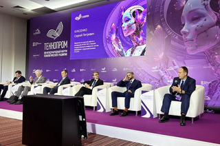Дискуссия, посвященная новым материалам и химии, прошла на форуме «Технопром-2026» при участии проректора ТУСУРа