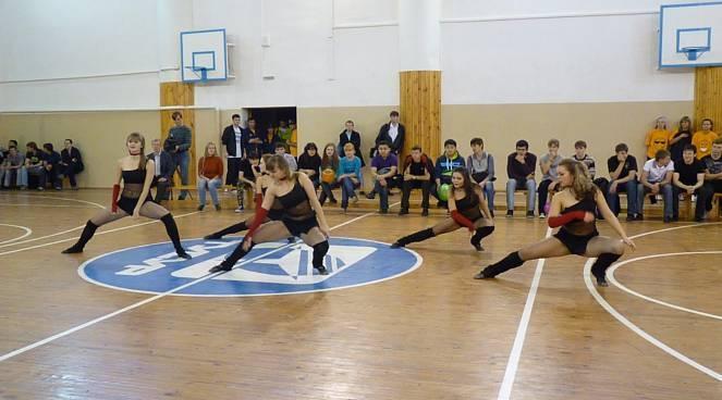 На кафедре СВЧиКР прошло посвящение в студенты и спортивный праздник
