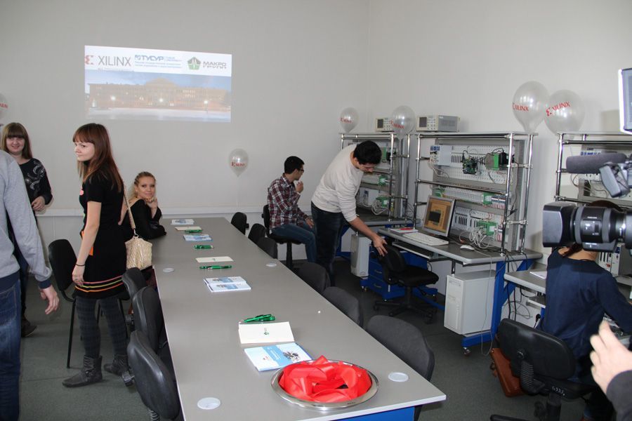 В ТУСУРе состоялось открытие учебной лаборатории Xilinx