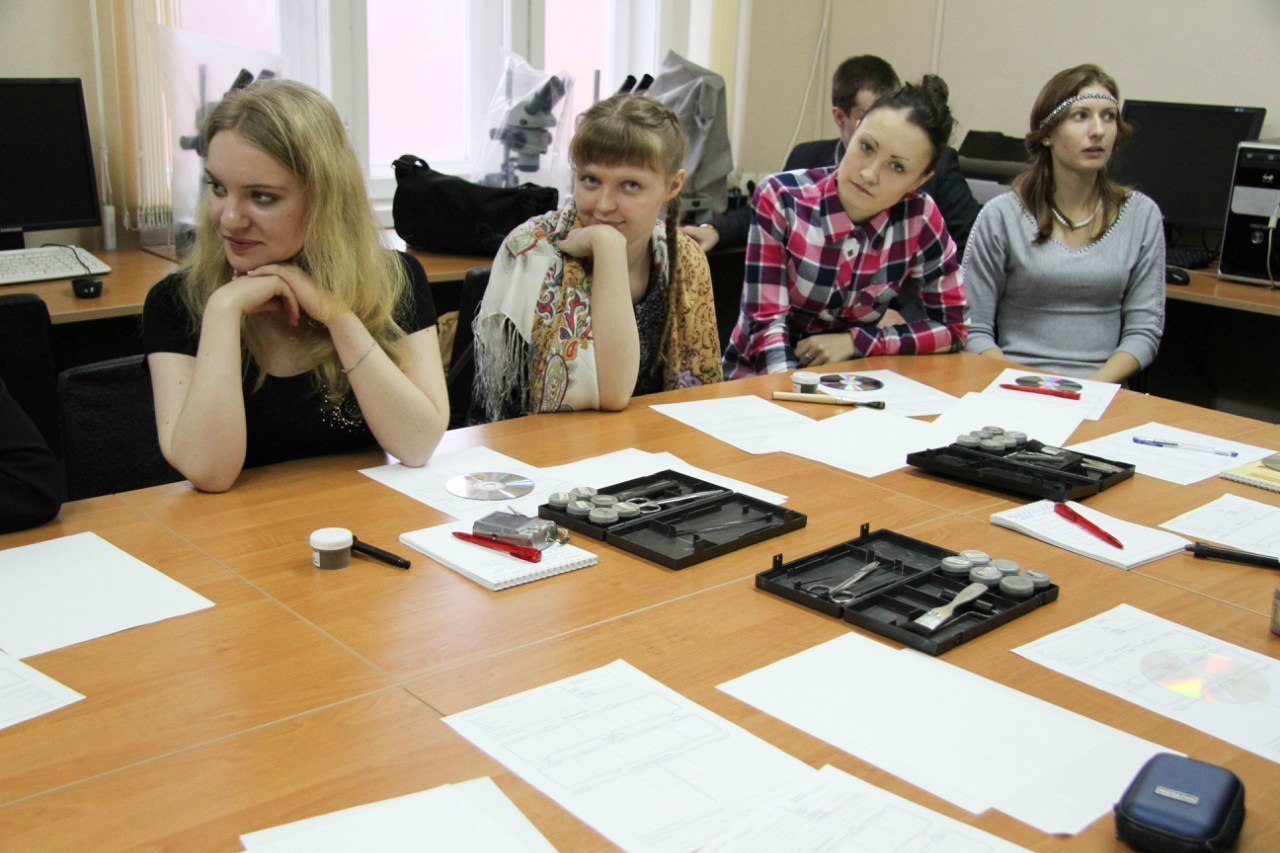 Студентка ЮФ 2И ТУСУР успешно выступила на международном научно-практическом форуме «Проблемы использования специальных знаний в России и за рубежом»