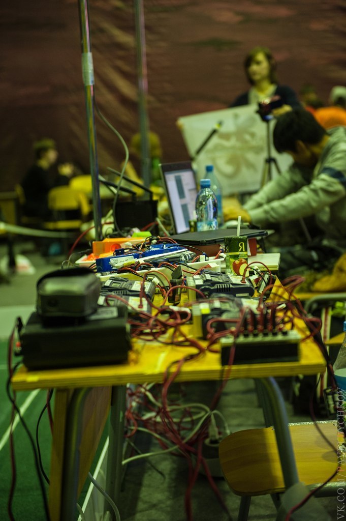 Команда ЛРИИ 2И ТУСУР приняла участие в ежегодном сибирском робототехническом фестивале «Роботех – 2013. Миссия «Марс»»
