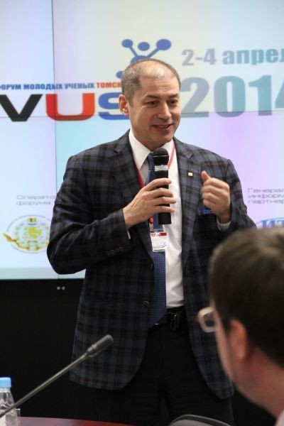 Институт инноватики ТУСУРа представил свой проект по киберфутболу 2018 в рамках форума U-NOVUS
