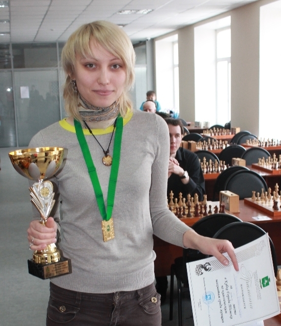 Магистрант ФИТ 2И ТУСУР Александра Николаева стала чемпионом Томска по классическим шахматам среди женщин
