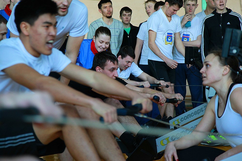 Студенты-гребцыТУСУРа на соревнованиях в Омске завоевали одну золотую и семь серебряных медалей