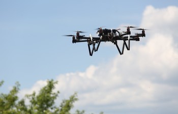 Пресс-релиз от 21 сентября 2015 г. Разработка ТУСУР позволит создать системы для отслеживания полётов дронов в городе на малой высоте