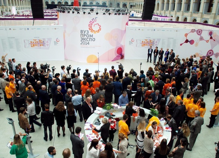 ТУСУР принял участие во второй ежегодной национальной выставке «ВУЗПРОМЭКСПО-2014. Отечественная наука – основа индустриализации»
