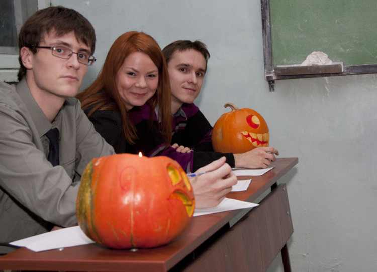 Празднование Хеллоуина на кафедре иностранных языков