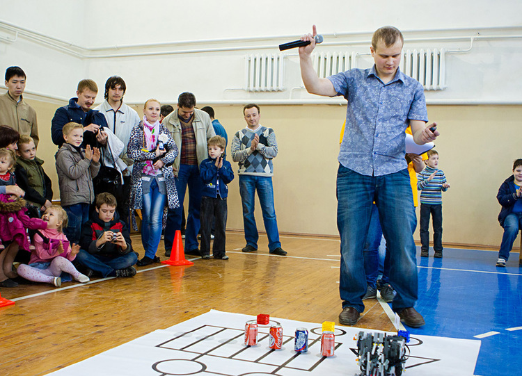 Соревнования по робототехнике «РобоROOM-2012»