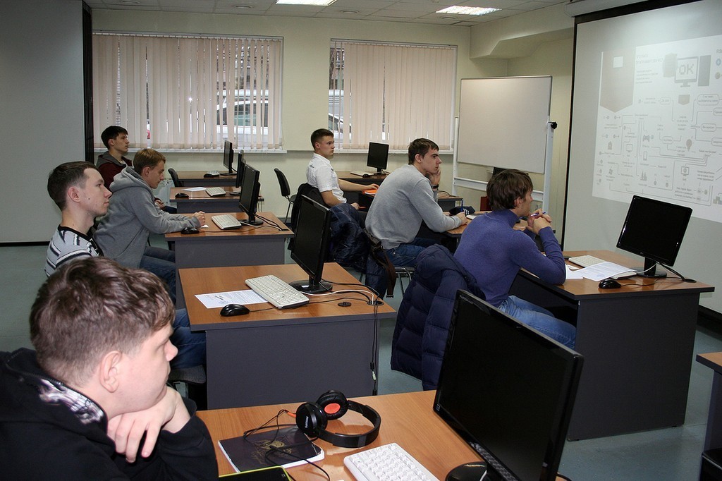 31 октября в Центре международной IT-подготовки начались занятия по программе повышения квалификации «Программирование на Java»