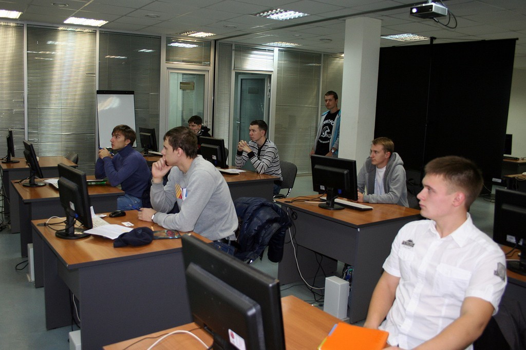 31 октября в Центре международной IT-подготовки начались занятия по программе повышения квалификации «Программирование на Java»